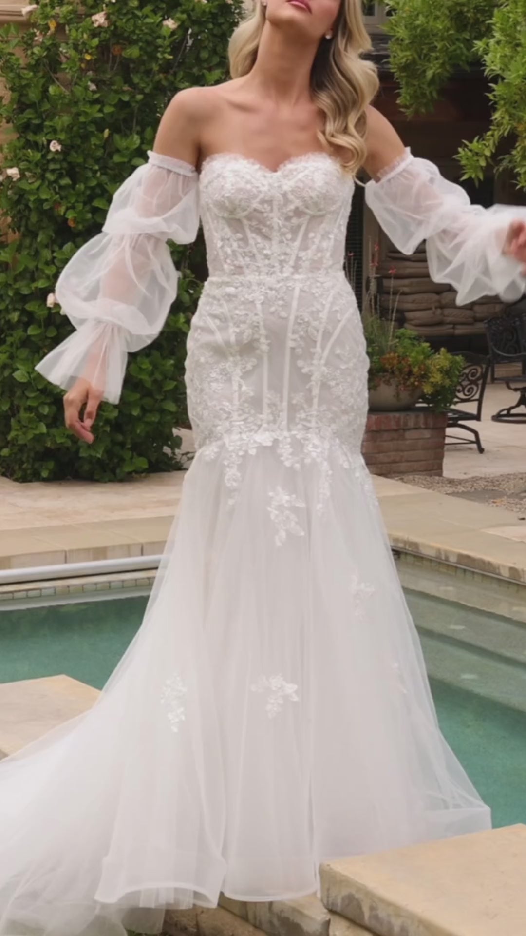 Ladivine CD858W DRESS